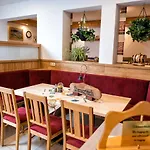 Gutshof Gasthof 3*