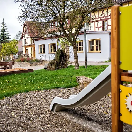 Gutshof Pensionat 3*