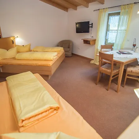 Gutshof Pensión 3*