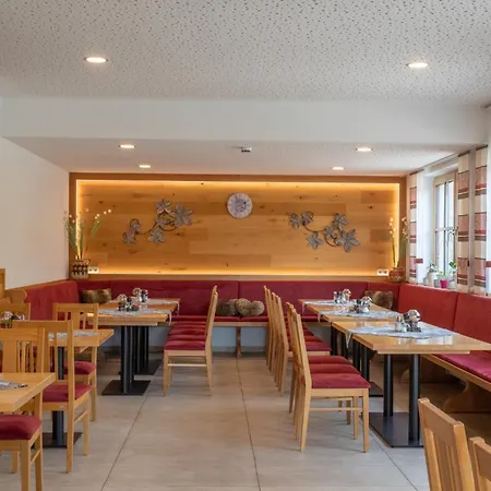 Pensión Gutshof 3*